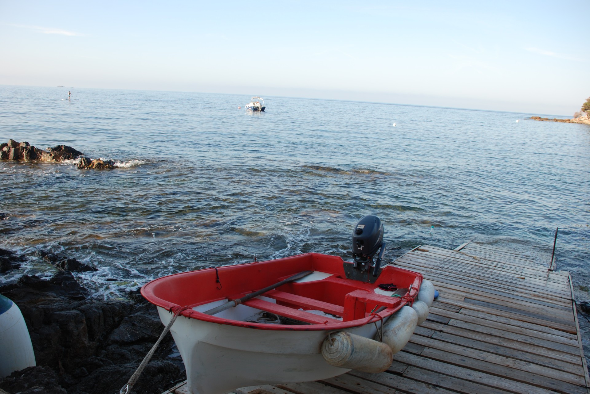 location vacances  pieds dans l' eau Var Carqueiranne petite  villa +barque sans permis+pédalo+canoës